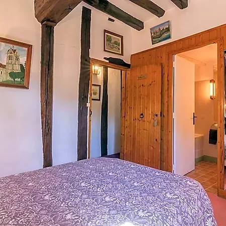 Moulin De Flagy Szálloda
